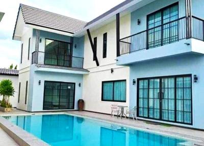 5-Bedroom Poolvilla in Huay Yai