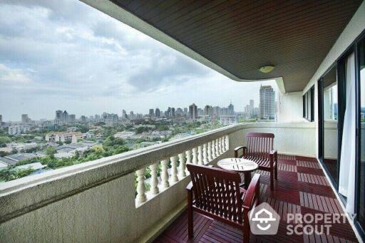 4-BR Apt. near BTS Phrom Phong