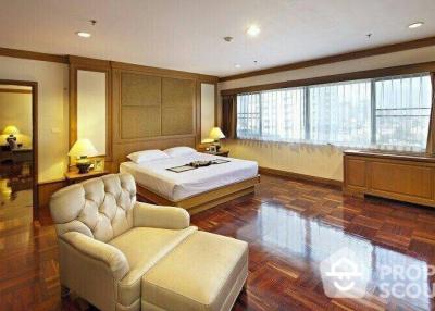 3-BR Apt. near BTS Phrom Phong