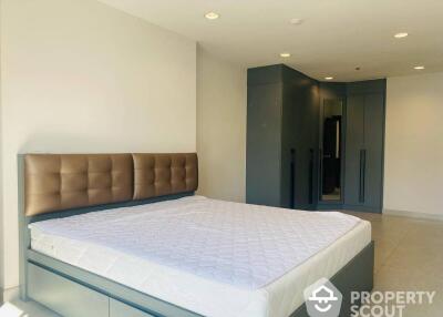 2-BR Condo at Liberty Park 2 near ARL Makkasan