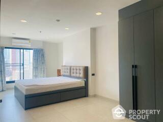 2-BR Condo at Liberty Park 2 near ARL Makkasan