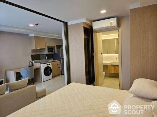 1-BR Condo at Walden Asoke near MRT Sukhumvit