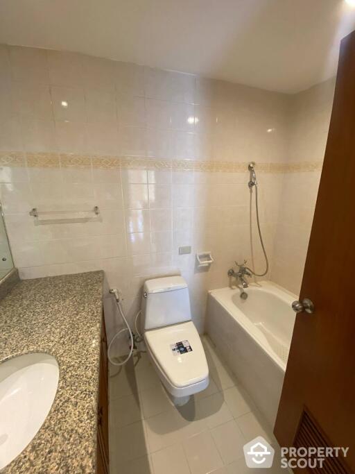 3-BR Apt. near BTS Phrom Phong