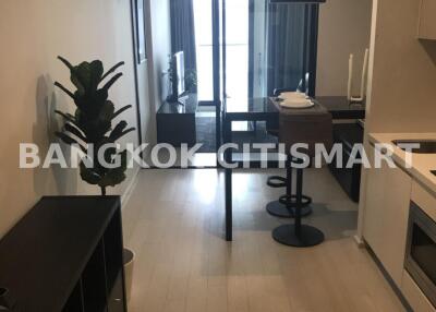 Condo at Noble Ploenchit for sale