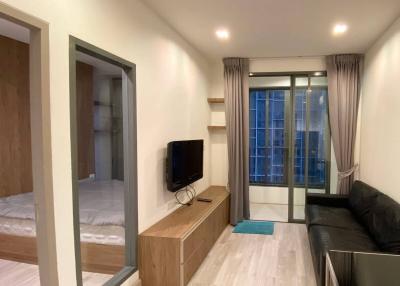 1-BR Condo at Ideo Mobi Sukhumvit 81 near BTS On Nut (ID 425770)