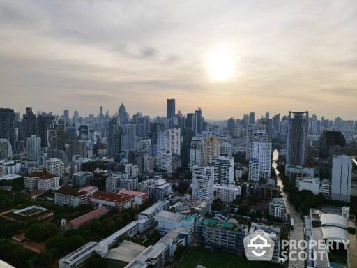 1-BR Condo at Q Asoke near MRT Phetchaburi