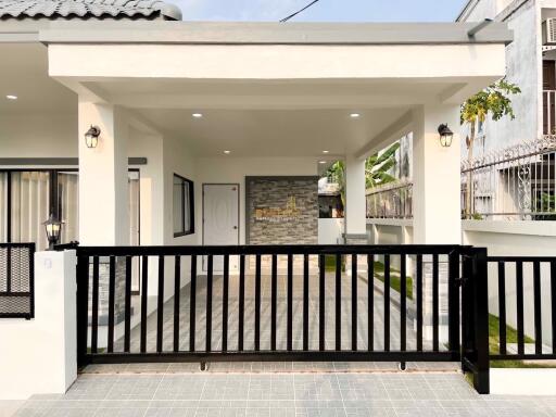 3 Bedrooms Villa / Single House in Rattanakorn Village 19 Siam Country Club H011721