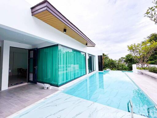 3-Bedroom Private Pool Villa for Sale on Soi Saiyuan 9, Naiharn, Phuket - Solar Cells & Private Alarm System