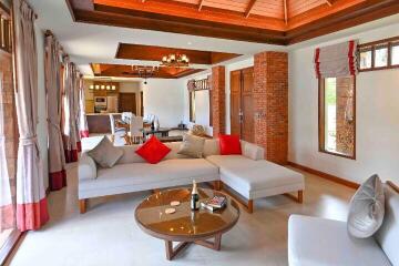 Private pool villa with 3 bedrooms for rent. This villa is located in Choeng Thale