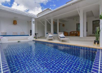 Mountain view 3 bedroom villa with private pool in Kathu