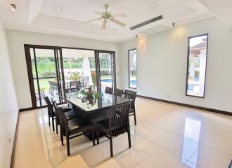 Large garden 5 bedrooms villa for rent in Thalang