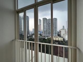 Condo for Rent at Ideo Verve Sukhumvit