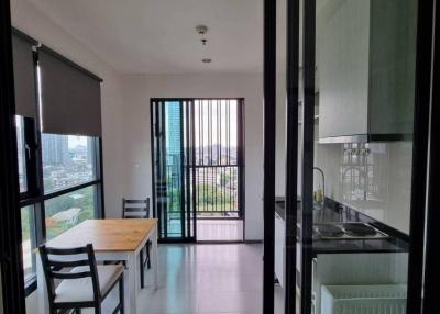 1 Bed 31 SQ.M The Base Park East Sukhumvit 77