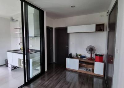 1 Bed 31 SQ.M The Base Park East Sukhumvit 77