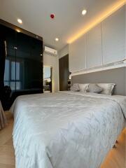 Condo for Rent at Park Origin Thonglor