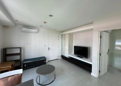 1 Bedroom Condo at The Bangkok Sathorn-Taksin