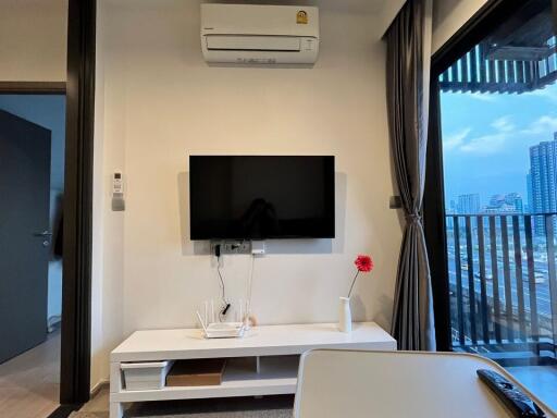 Condo for Rent at Life Asoke Hype