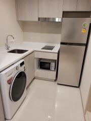 Condo for Rent at Life One Wireless