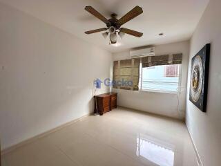 2 Bedrooms Condo in Jomtien Beach Mountain 2 Jomtien C011490