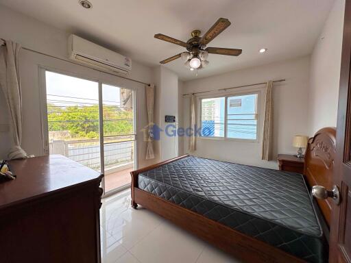 2 Bedrooms Condo in Jomtien Beach Mountain 2 Jomtien C011490