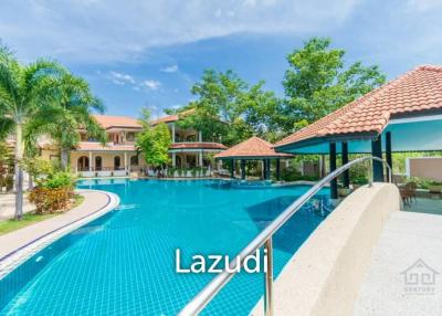 Ultra-Luxurious Villa in Hua Hin with Lush Gardens