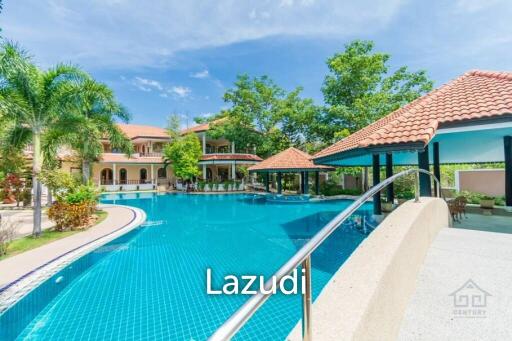 Ultra-Luxurious Villa in Hua Hin with Lush Gardens