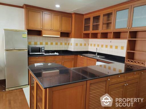 2-BR Condo at The Royal Place 2 near BTS Ratchadamri