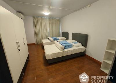 2-BR Condo at Pipat Place Condominium near BTS Chong Nonsi