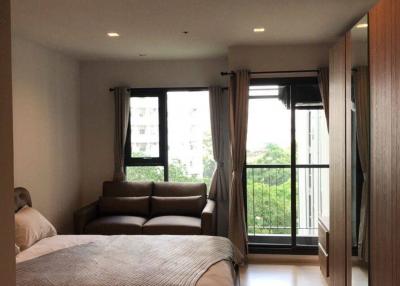 1-BR Condo at Life One Wireless near BTS Phloen Chit (ID 365664)