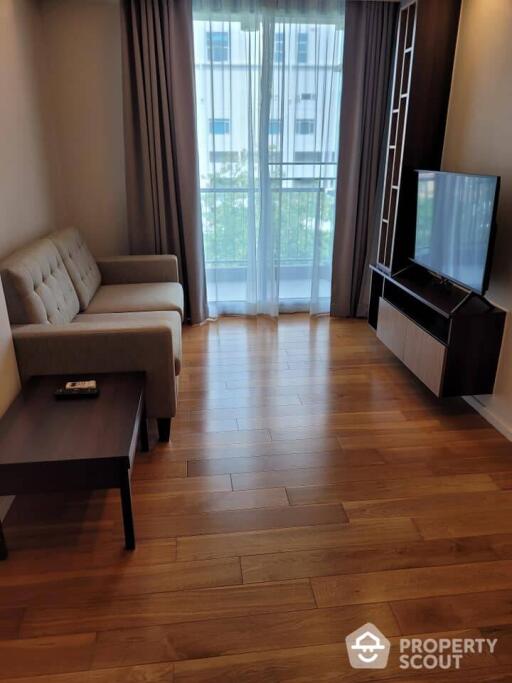 1-BR Condo at Focus Ploenchit near BTS Nana