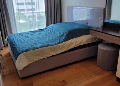 1-BR Condo at Focus Ploenchit near BTS Nana