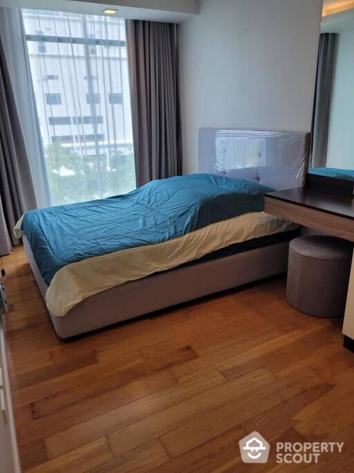 1-BR Condo at Focus Ploenchit near BTS Nana