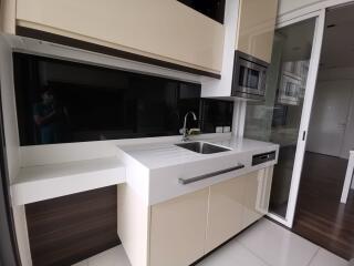 Condo for Rent at The Room Sukhumvit 62