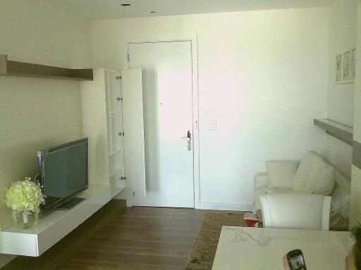 Condo for Rent at The Room Sukhumvit 62