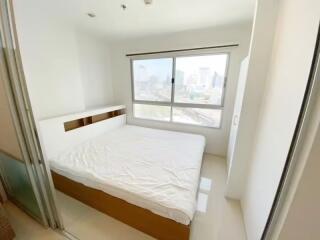 Studio for Rent in Huai Khwang