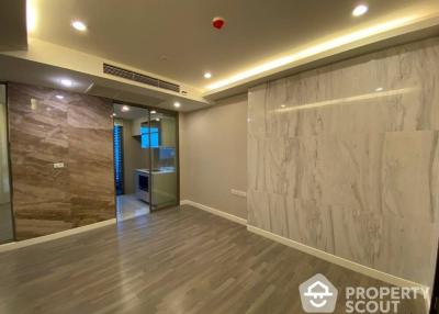 1-BR Condo at The Room Rama 4 near MRT Hua Lamphong