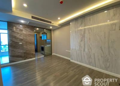 1-BR Condo at The Room Rama 4 near MRT Hua Lamphong