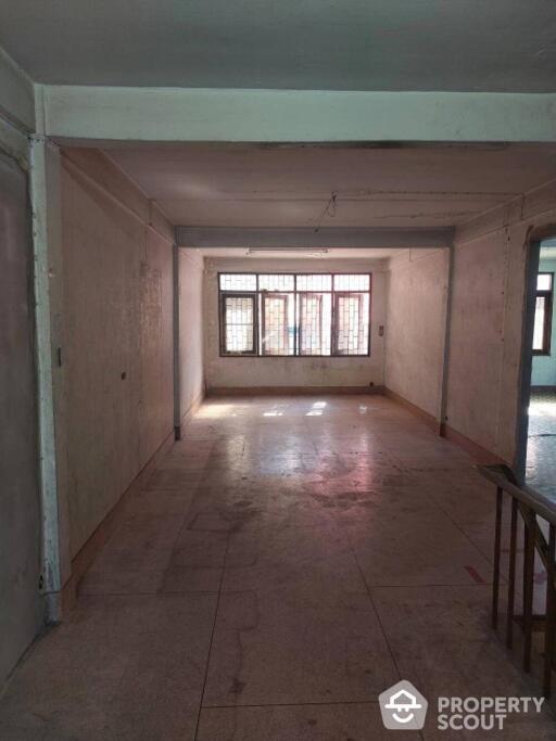 Commercial for Sale in Thung Wat Don