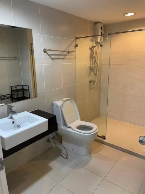 Condo for Rent at Belle Grand Rama 9