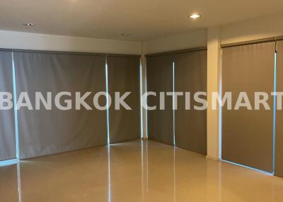 Townhouse at Noble Cube Pattanakrand for sale