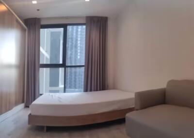 Studio for Rent in Huai Khwang