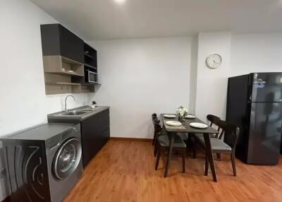 1 Bedroom Condo