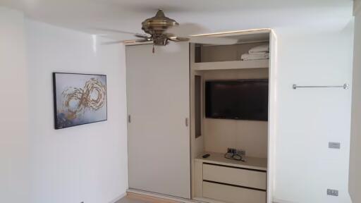 1 Bedroom Condo