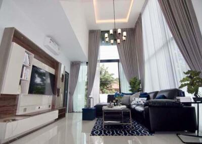 Modern Pool Villa for Rent/Sale in Wang Tan