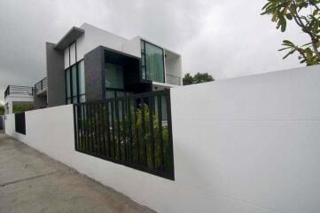 Modern Pool Villa for Rent/Sale in Wang Tan