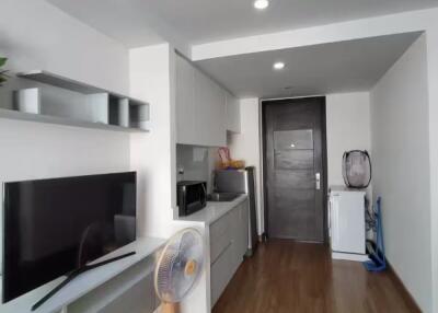 1 Bedroom Condo