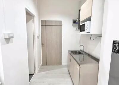 1 Bedroom Condo