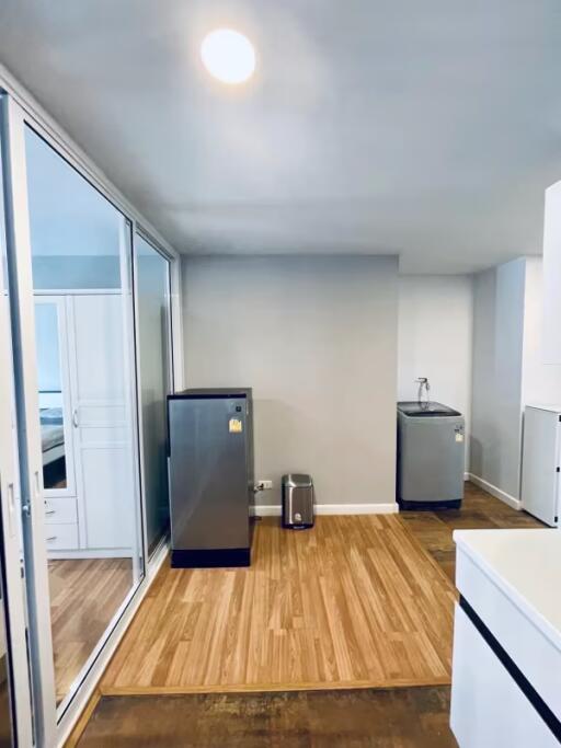 1 Bedroom Condo