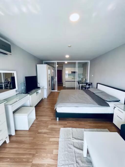 1 Bedroom Condo