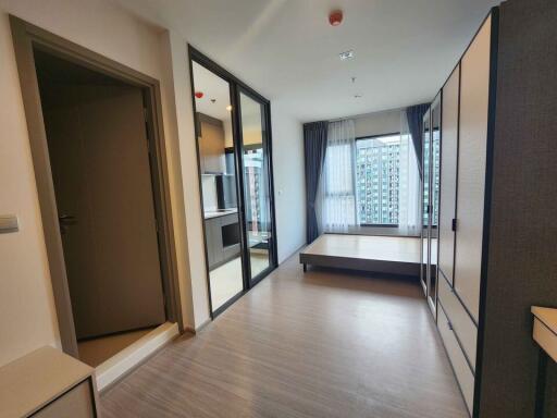 Condo for Rent at Life Asoke Hype